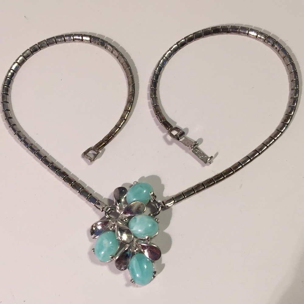 Vintage blue stone flower choker necklace